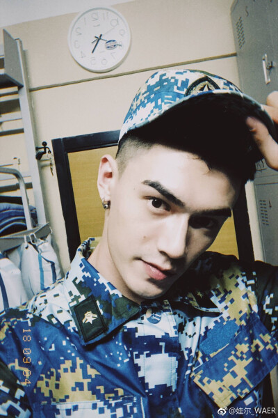 库都斯江 艾尼娃尔 娃尔 演员 壁纸