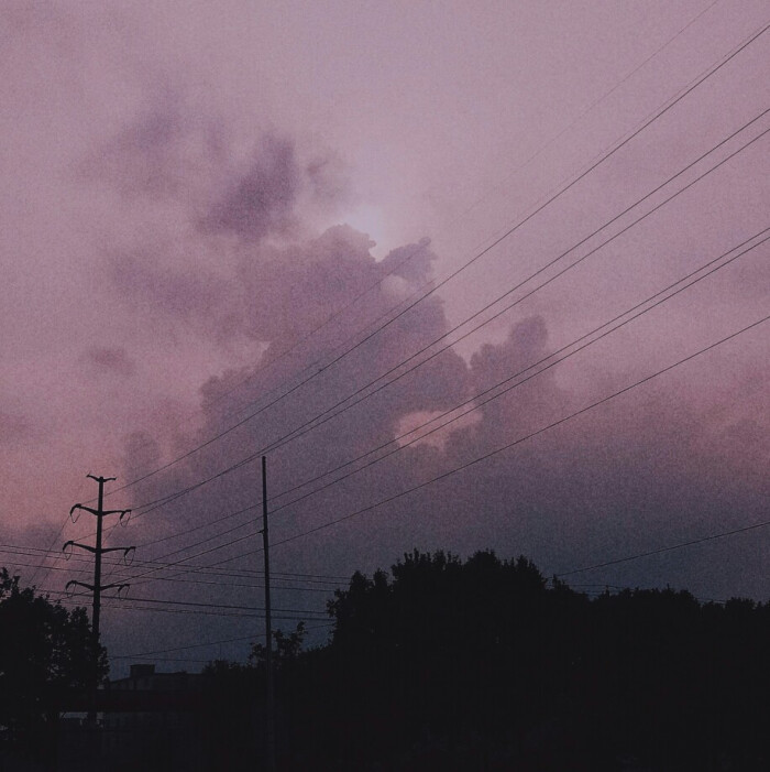 “既然选择了远方，
便只顾风雨兼程。” ——汪国真
星星都在为你挑灯，
你又何能放弃。 ——茶宦
你想要让我臣服？
那抱歉我有点叛逆，
我会漂亮的翻盘让你措手不及。 ——茶宦
转眼就逃的云和你一样，温柔。 ——茶宦
情不知何事起，
很可能是一见钟情。 ——茶宦