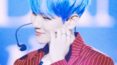 人气男星 边伯贤