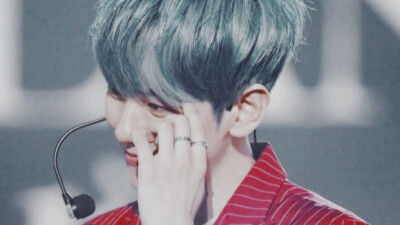 人气男星 边伯贤