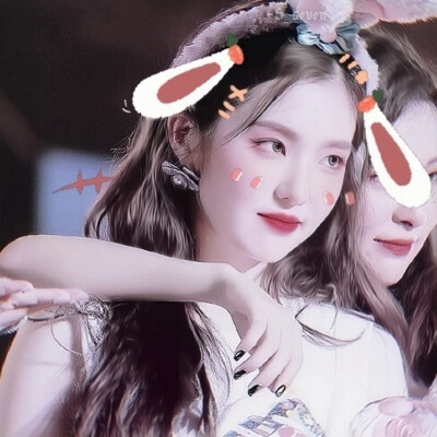 “浸在满罐柠檬蜂蜜中做个好梦。”
*兔子Lady 裴珠泫