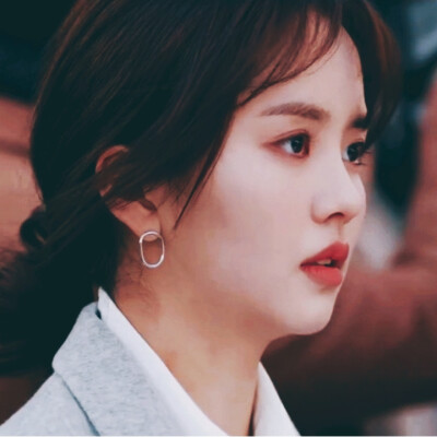 “幸有我爱我”
金所炫/自调/自截
抱图dd