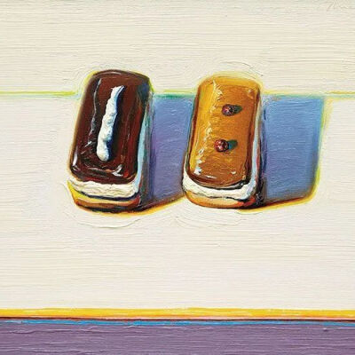 Wayne Thiebaud来自美国，成为著名的波普艺术画家前，他曾在世界上最具有童真气息的迪士尼担任画师。而后因受到抽象派和流行歌手的影响，开始专注于极具生活感事物的描绘，其中派、蛋糕、糖果、冰淇淋这些让人瞬间血…