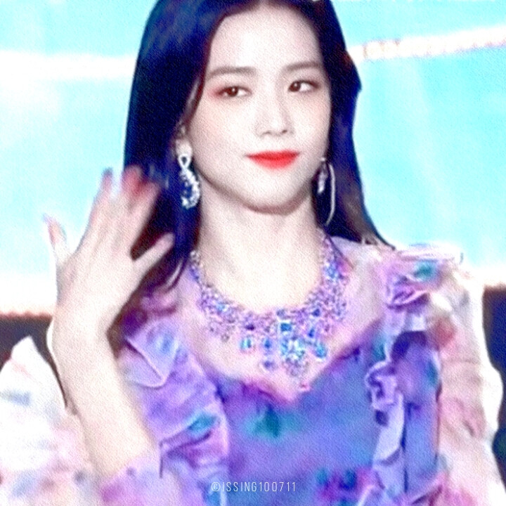 “BLACKPINK JISOO 金智秀”
原截白荨
注明issing100711