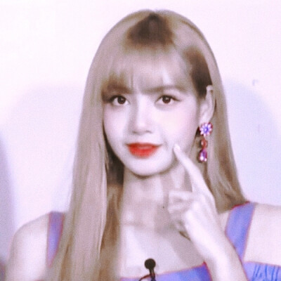 均来自小黄君二改图。
持靓行凶。