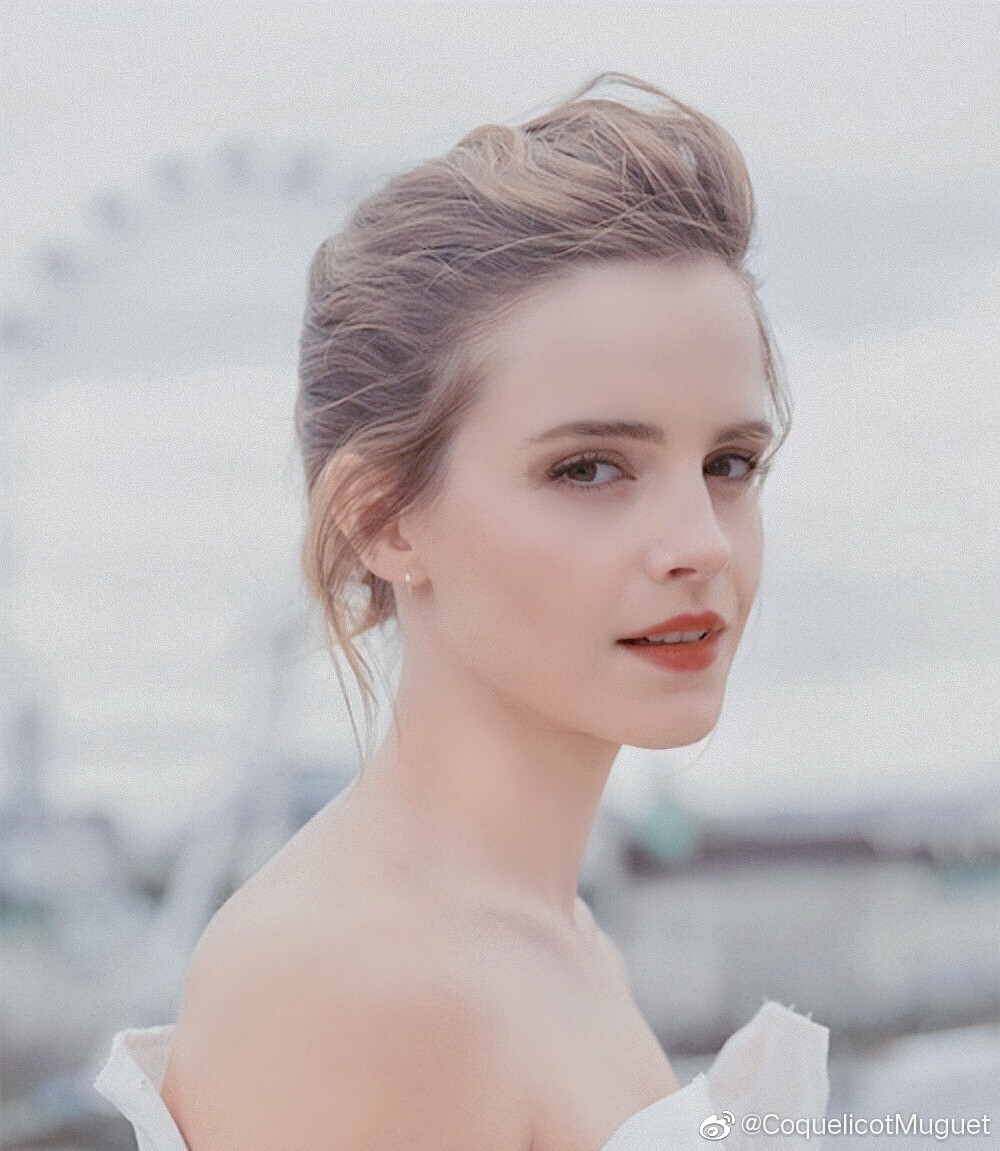 Emma Watson
图源水印