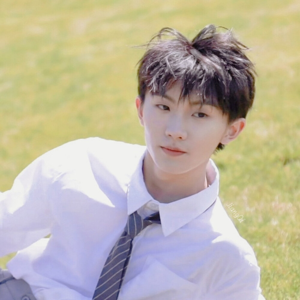 马嘉祺头像
二传标dt江亓