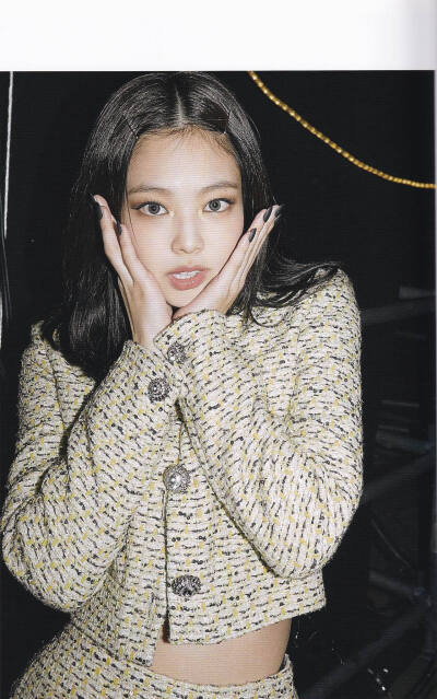 BLACKPINK Jennie金智妮 日本巡回图册高清扫图 图源blackpink吧