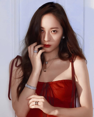 郑秀晶krystal
cr.Berrykry1994