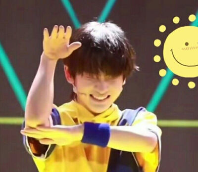 杨超越_周震南表情包 来源微博