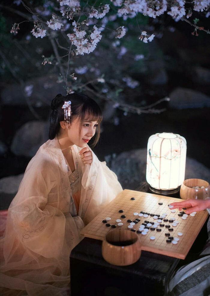 古风小姐姐，棋