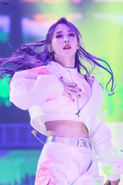 文星伊 hip