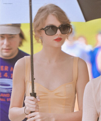 Taylor Swift we love her