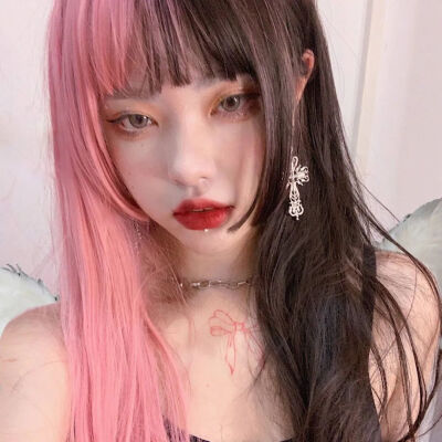 女头 拿图dd. dt顾玖玖/