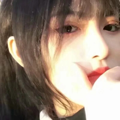 女头 拿图dd. dt顾玖玖/