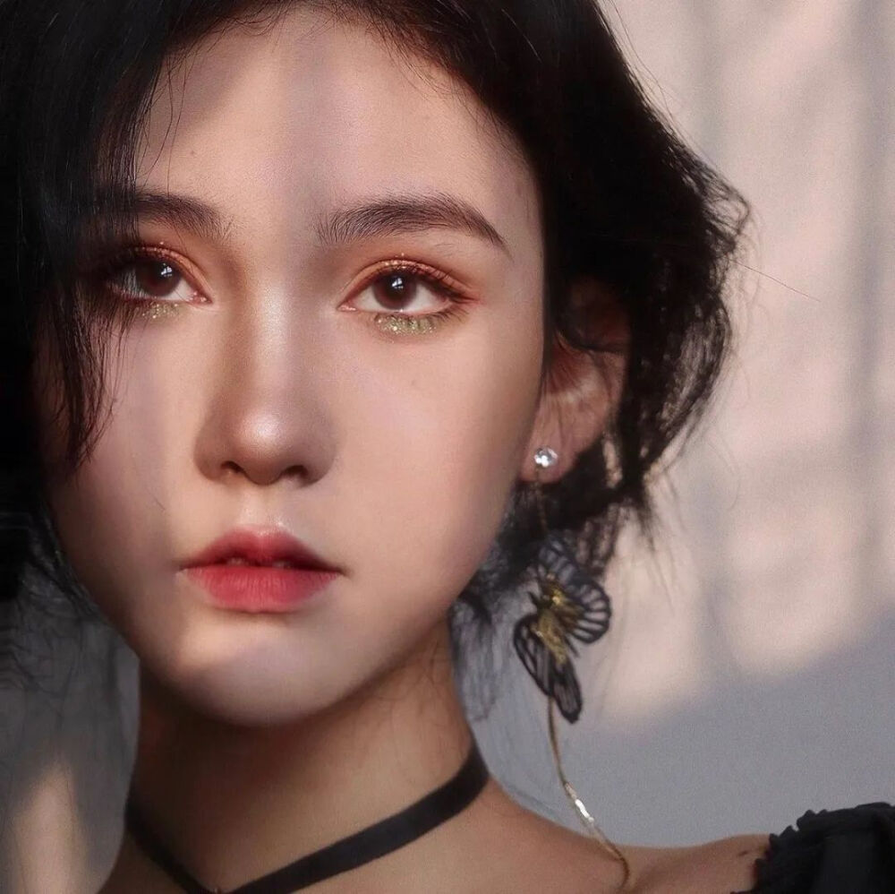 女头 拿图dd. dt顾玖玖/