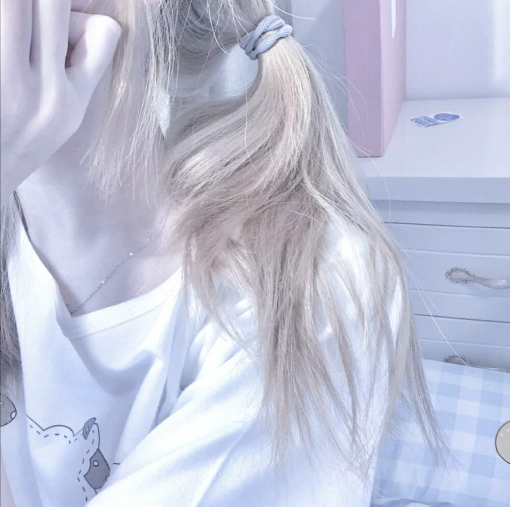 优质女头
江念九