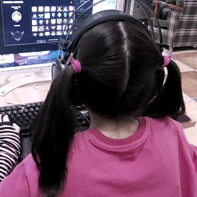 这个全世界怎么要求你那是它的事 我最偏心你我的糖都给你。