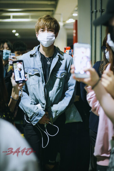 岳岳（岳明辉）