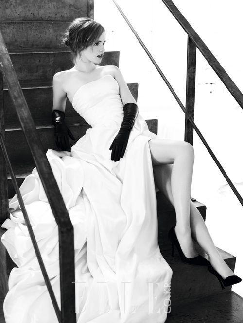Emma Watson 婚纱
[weibo@EmmaWatsonStation]