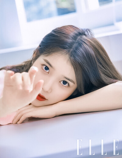 ▷李知恩IU
Magazine Elle Korea