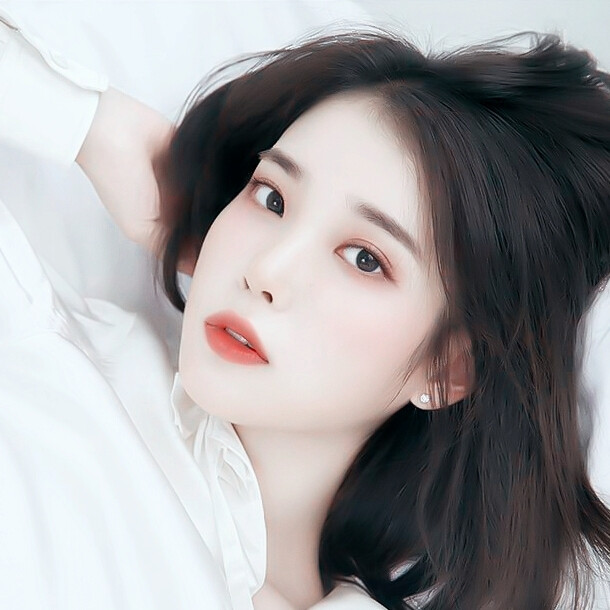 IU
原兔眼星河
