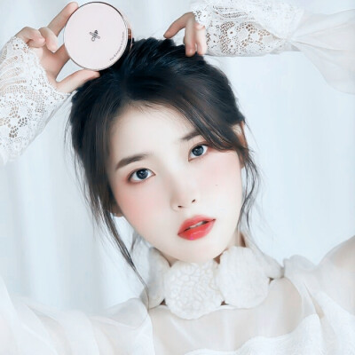 IU
原兔眼星河
