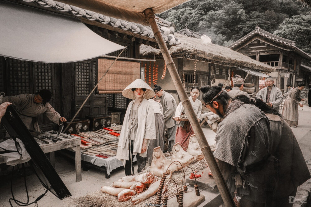 河沟出身，成龙之躯
此即为我，生存之道