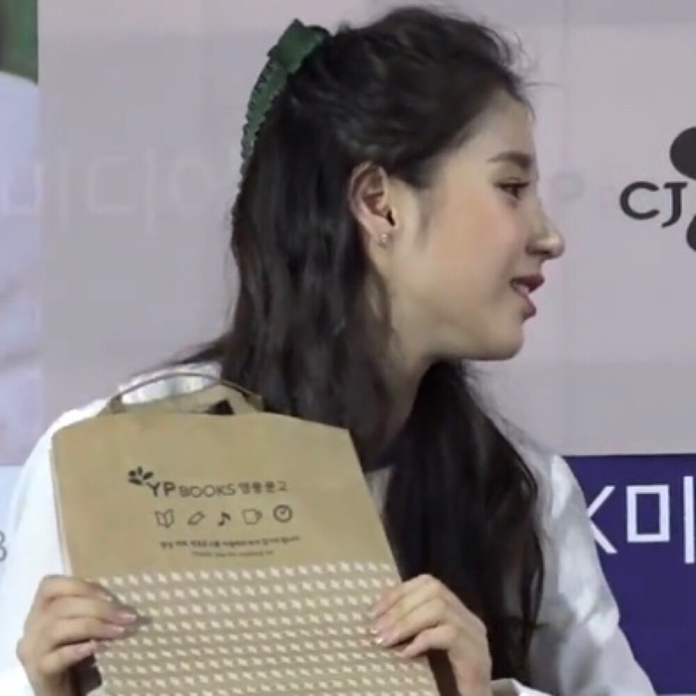 简介
我知道我是勤奋小能手而且我动态发的多b话多但是没有办法我太喜欢自截了！