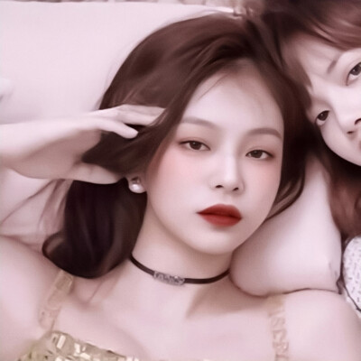 jennie/Lisa
原江鹤南