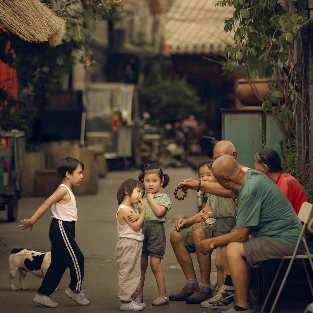 摄影师：鬼微
夏天的胡同 照片 滤镜