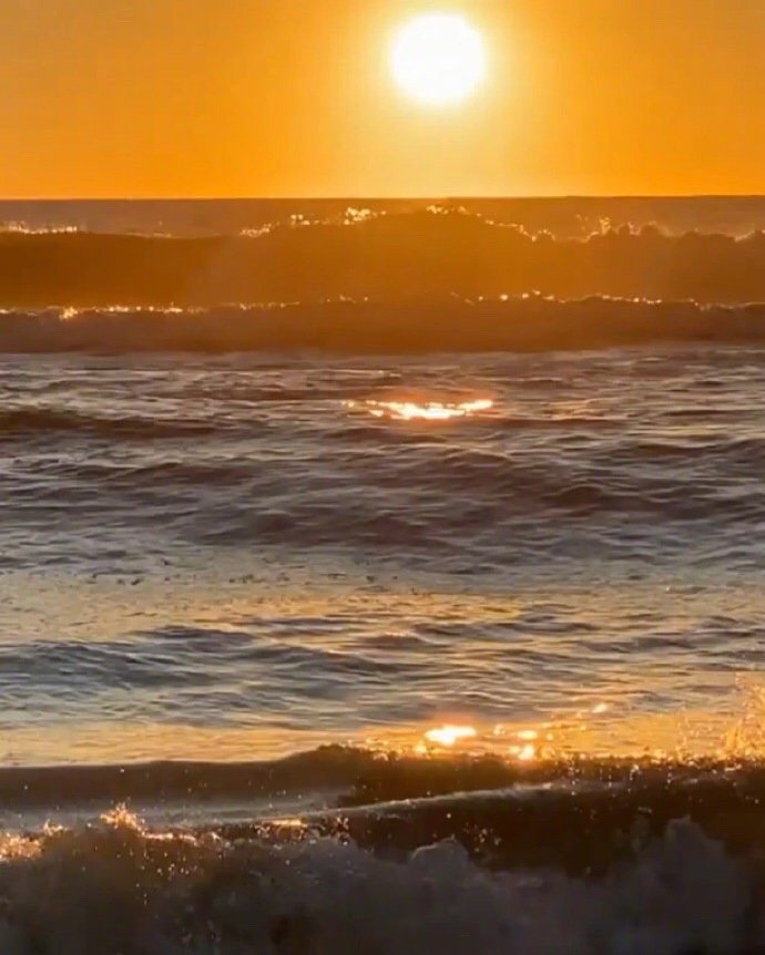 ᴵ ᵒⁿˡʸ ˡⁱᵏᵉ ⁱᵗ, ᵇᵘᵗ ᶠᵒʳᵍᵉᵗ ᵗʰᵃᵗ ⁱᵗ ᵈᵒᵉˢⁿ'ᵗ ᶠⁱᵗ·
我只顾喜欢，却忘了不合适​​​​。 ​​​
摄影©芯话