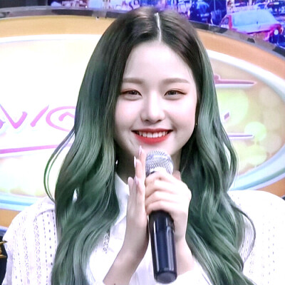 看清楚简介。
自调色