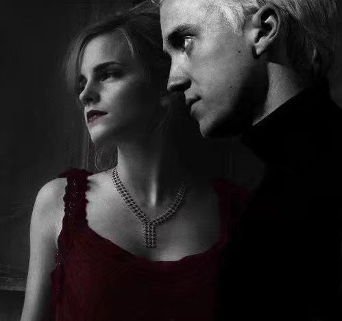 德赫 汤艾
Hermione Granger, Emma Watson; Draco Malfoy, Tom Felton