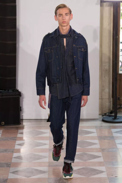 Valentino
Spring 2019 Menswear Collection
