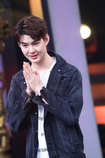 我们家崽崽❤️❤️❤️
黄明明saintsup