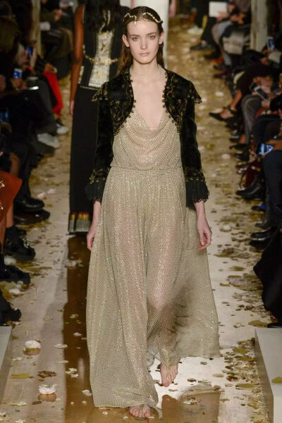 Valentino Couture Spring 2016