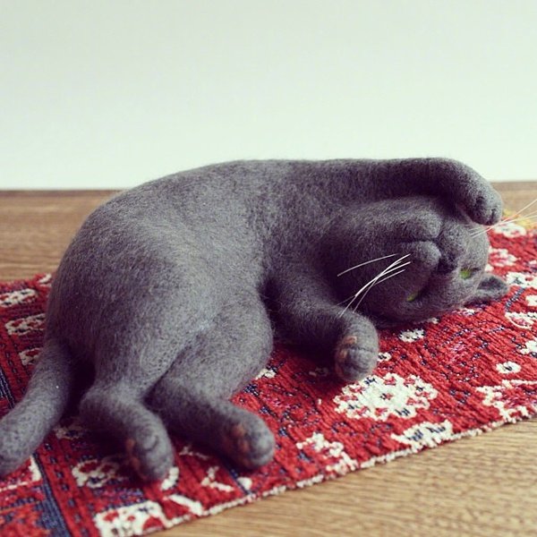 日本手工爱好者nekolabo的一组手工羊毛毡猫咪。 ​​​