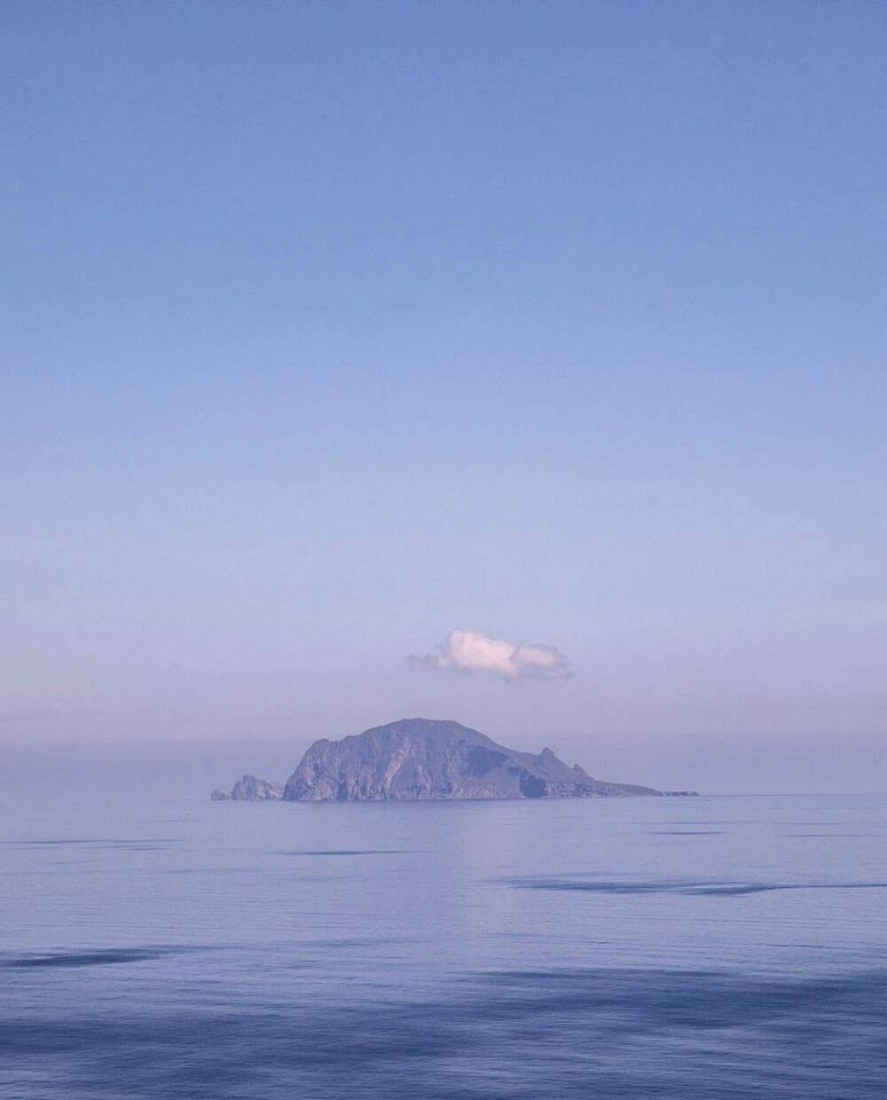 茶不喜欢孤独，我的茶也想要你。
风景☆蓝色☆☆粉色天空☆夕阳☆治愈☆外景☆干净☆拿图点赞关注☆经常更新☆源于各处侵权删除☆大海