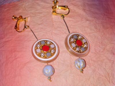 睡前吃了一个胡萝卜，脆脆甜甜