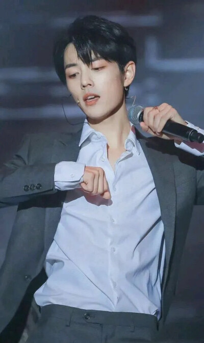 博君一肖和摩托