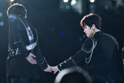  灿白真的绝了，磕死了，cbszd！！！！