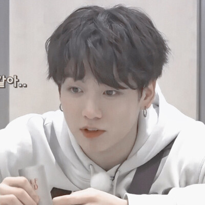 兔子看见萝卜的时候//.
cr.花梦无期
原截_兔其警官