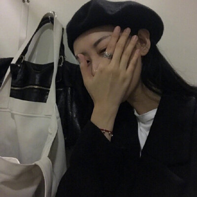 女生头像 拿图点赞