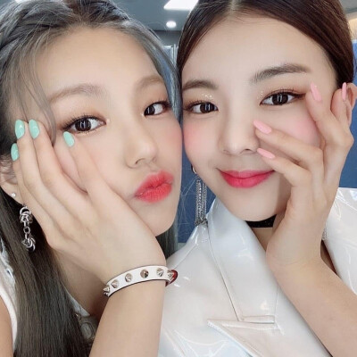 yeji+lia