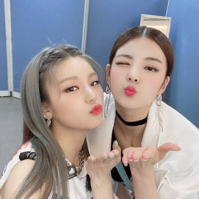 yeji+lia