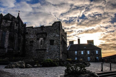 爱丁堡～「这个城堡建立在死火山岩顶上，曾是重要皇家住所和国家行政中心」