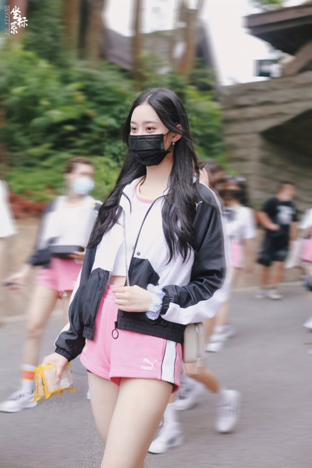 徐艺洋 侵删 拿图看简介