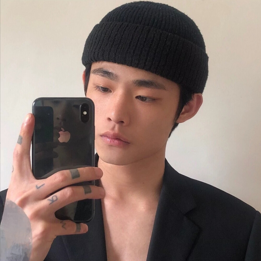 自截 二传注明dt想高冷的蔡同学 男生头像男神头像部位男头风格头像