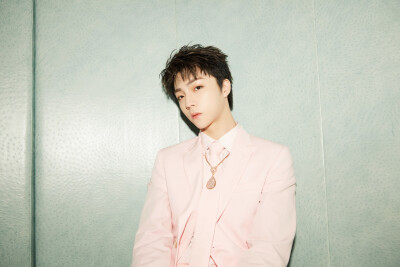 《格格不入》❤